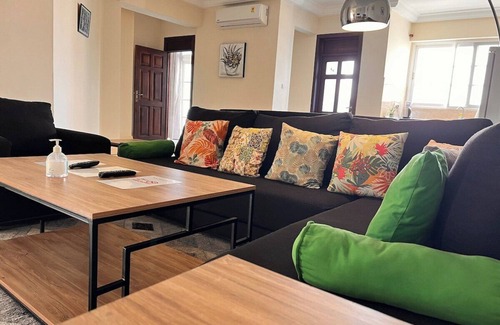 Nairobi Apartment | Serene 2-bedroom apartment with WiFi in Limuru