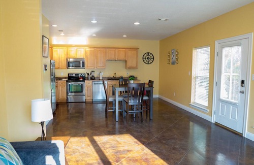 Kreole Apartment | Serene 3BR Apt/4TVs/Free Parking/Strong WiFi