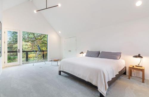 Concrete House | Serene 3BR Near North Cascades