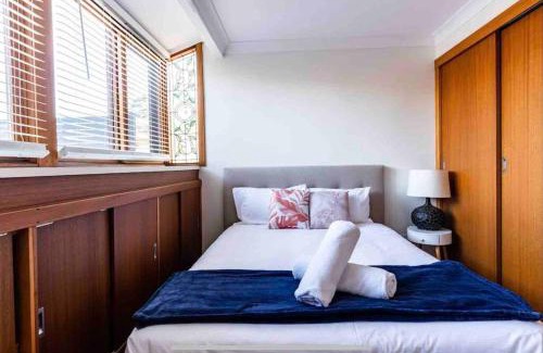 Toukley House | Serene 5 BDRM Villa with Pool