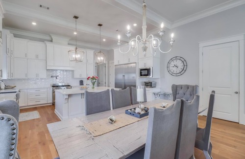 Gulfport House | Serene 5-Bedroom House with Beach Views in Gulfport