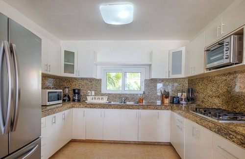 Akumal Villa | Serene and cozy beachfront villa on a white sandy beach, pool, AC and WiFi!