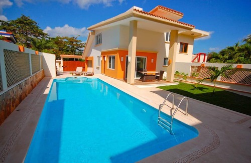 Akumal Villa | Serene and cozy beachfront villa on a white sandy beach, pool, AC and WiFi!