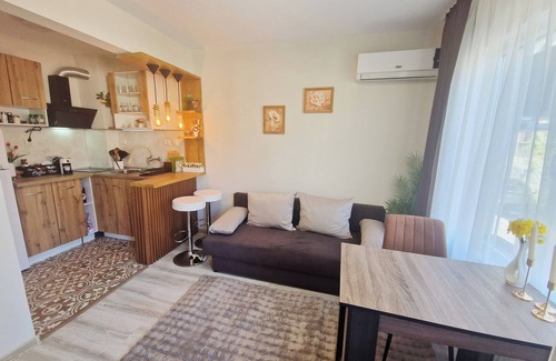 Veliko Tarnovo Center Apartment | Serene apartment with AC in top centre of charming Veliko Tarnovo