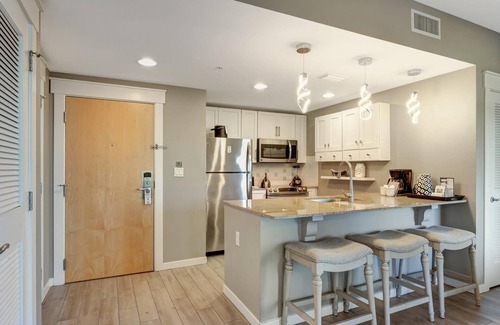 Baytowne Wharf Condo | Serene Bay Views: Private 1BR Corner Unit in Village at Sandestin Golf and Beach Resort!