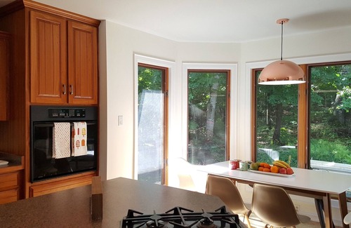 Magnetawan Cottage | SERENE & BEAUTIFUL MUSKOKA RETREAT with BEACH, HOT TUB & BARREL SAUNA!