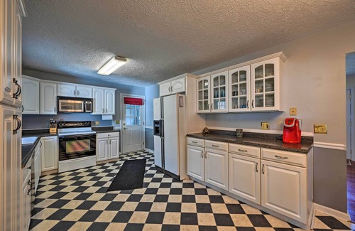 Piper Gap House | Serene Blue Ridge Getaway in Galax w/Yard!