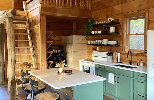 Lynn Garden Cabin | Serene Cabin on 400 acres, deep in woods w/a pond. Perfect for 2, can sleep 8