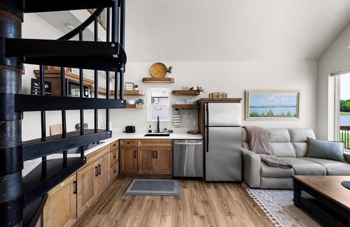 Point House | Serene Cabin with King bed, Loft and Beach! #3
