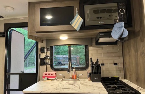 Milledgeville House | Serene caravan with AC in Sparta - Perfect for a private and peaceful getaway