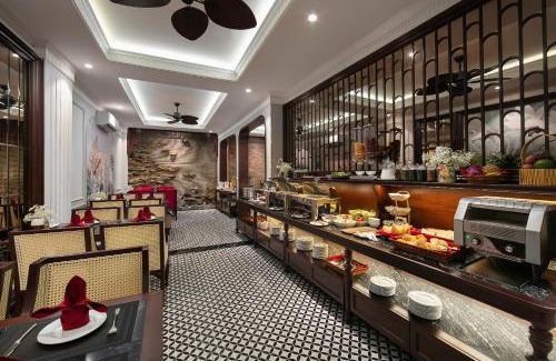 Old Quarter Hotel | Serene Central Hotel