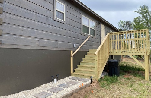 Chesnee Cabin | Serene Country Cabin. 30 min from TIEC, FENCE, hiking, & Spartanburg.