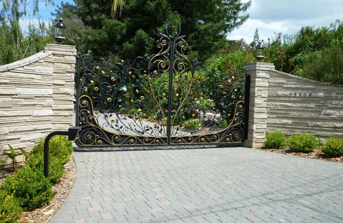 Saratoga House | Serene Gated Executive House in Saratoga's Finest Area.