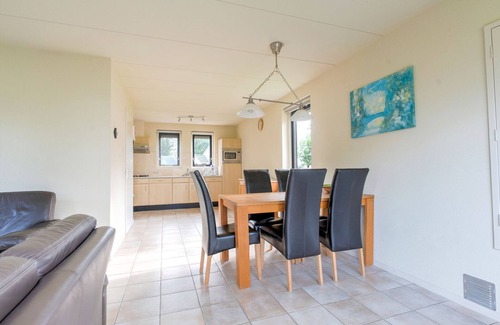 Sondel House | Serene Holiday Home in Gaasterlân-Sleat
