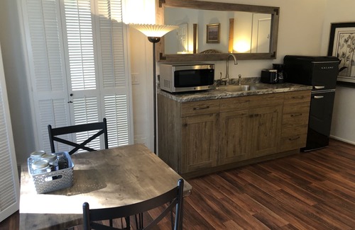Indian Wells Apartment | Serene, ideally-located studio near El Paseo and Concert grounds