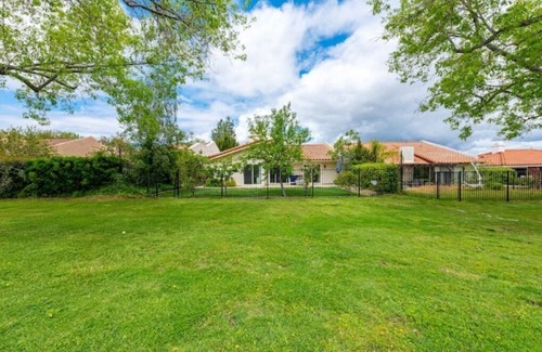 Westlake Village House | Serene Lake Retreat