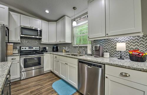Boys Ranch House | Serene Live Oak Home with Fire Pit by River and SOSMP!