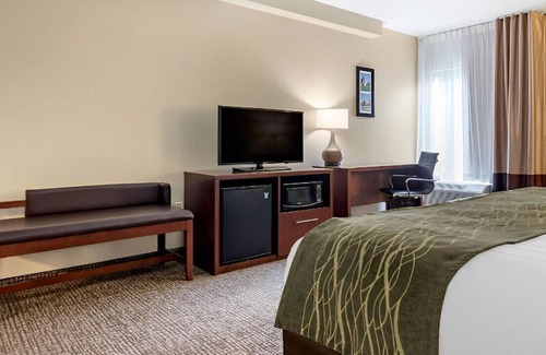 Meridian House | Serene Luxury Escape near Jimmy Rodgers Museum