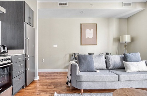 Mount Vernon Triangle Apartment | Serene Mount Vernon 1BR w/Gym, Pool & W/D, near Metro, by Blueground