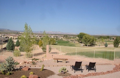 Verde Santa Fe House | SERENE OASIS 2 bed 2 bath. Clean, private & inviting. Backing onto 16th hole