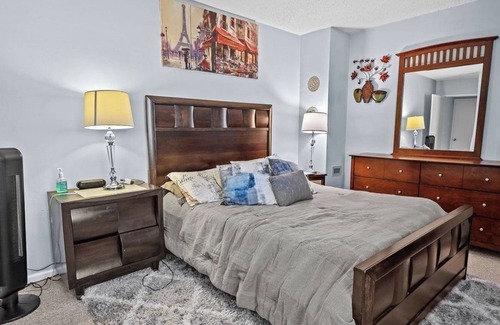 Radnor - Fort Myer Heights Condo | Serene Oasis with Abundant Natural Light: Your Arlington, VA Condo Retreat