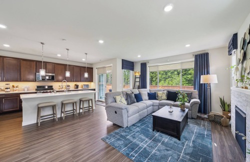 Port Orchard House | Serene Port Orchard Retreat: 3BR 3BA with Trails and Amazing Views