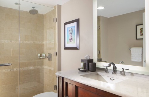 Historic Seaport Hotel | Serene Resort Room with Private Beach & Spa - Perfect Key West Escape