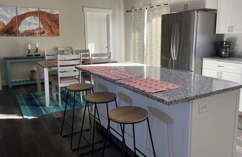 Big Water House | Serene Sanctuary - close to Lake Powell!