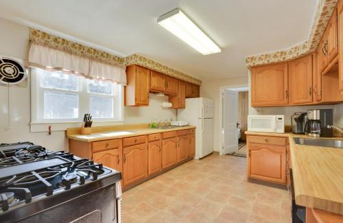 Saxton House | Serene Saxton Lodge 7 Mi to Lake Raystown!