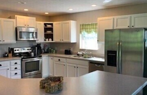 Honor House | Serene Setting on the Platte River