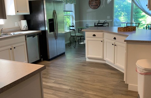 Honor House | Serene Setting on the Platte River