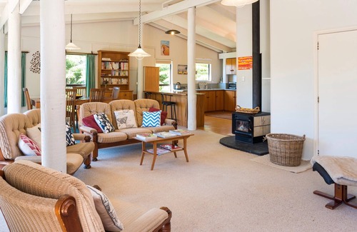 Anakiwa Cottage | Serene Sounds - Anakiwa Holiday Home