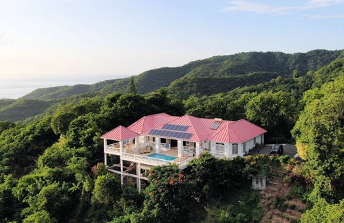Soufriere Villa | Serene, spacious, stylish, staffed villa. New kitchen! Near Anse Chastanet.