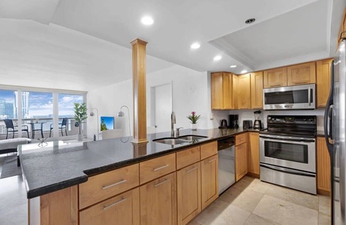 Downtown Miami Apartment | Serene Stays by the Bay