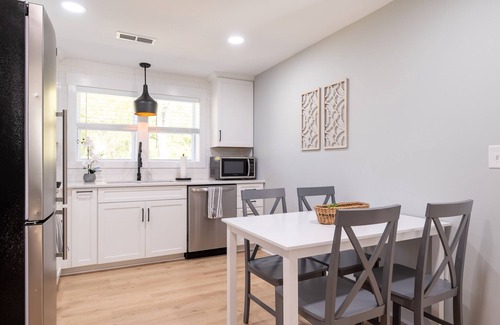 Blacksburg Villa | Serene Suite ~ Peaceful Setting