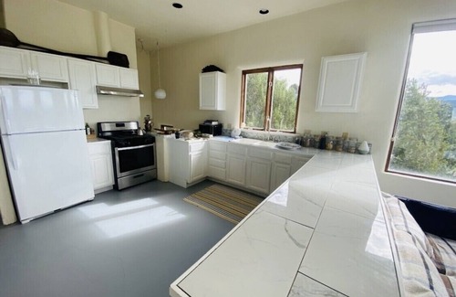 Arroyo Hondo House | Serene Taos Ski & Mountain Bike Retreat with Stunning Views — Upper Level