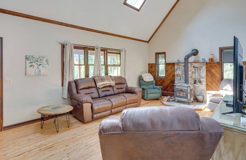 Town of Ephratah House | Serene Upstate New York Vacation Rental w/ Pond!