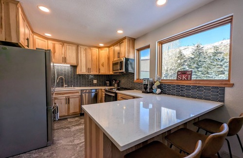 Intermountain House | Serene West Vail Home | Surrounded by Nature | Family Friendly | Steps to Bus