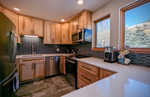 Intermountain House | Serene West Vail Home | Surrounded by Nature | Family Friendly | Steps to Bus