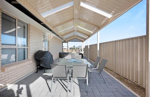 Nangkita House | Serenity 24 - Waterfront Living on Hindmarsh Island