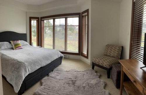 Bear Mountain Resort Apartment | Serenity at Stonehaven, Victoria BC