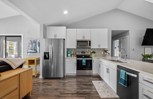 Beaver Shores House | Serenity @ Beaver Lake: Views, Hot Tub & Game Room