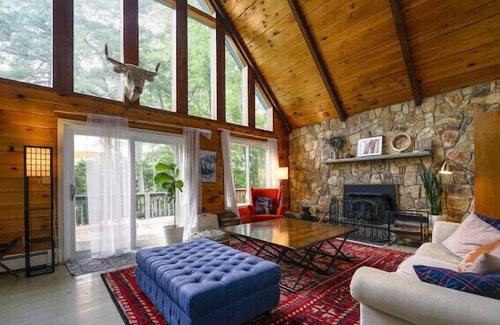 Mount Marion Cabin | Serenity Cabin- a beautiful family friendly home