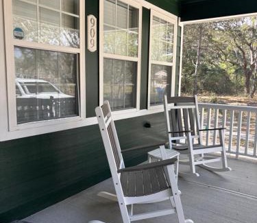 Ocean Springs House | Serenity Cottage
