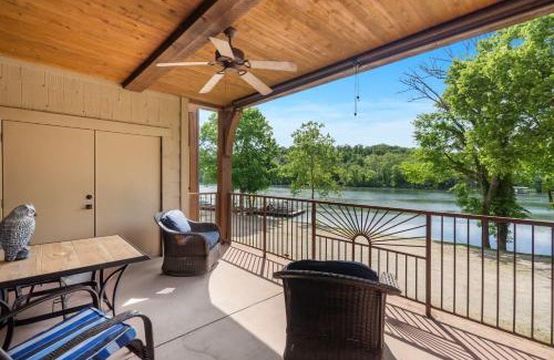 Branson House | Serenity Escape by the Lake - Condo for 6 with Resort-style Amenities