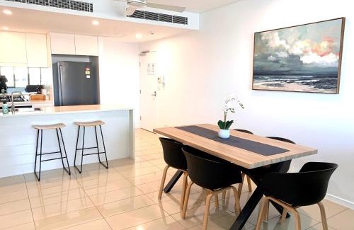 Darwin City Centre Apartment | Serenity Harbour Views at Darwin Waterfront