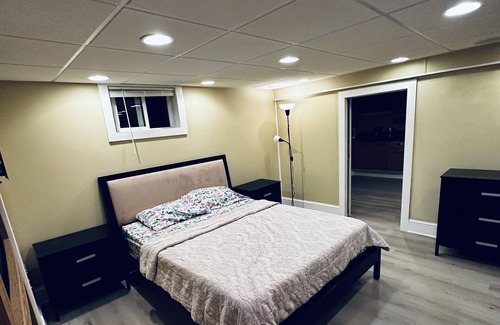 Butler Apartment | "Serenity in Butler: 2-BR Apartment with Backyard Oasis" Near NYC