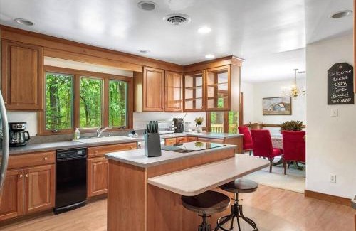 North Chesterfield House | Serenity in the Suburbs: Your Gorgeous RVA Getaway
