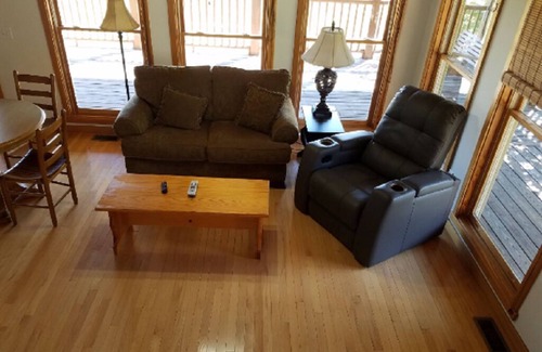 Cleveland Cabin | "Serenity Now", Upstate Table Rock Area