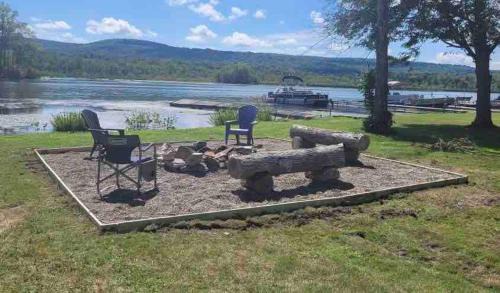 Bradford House | Serenity on Lamoka